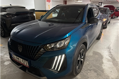 25 - 2026 Peugeot 2008  1.2 HYBRID ALLURE 