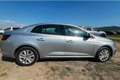 82 - 2025 Renault Megane 1.3 TCe Touch 