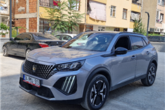13 - 2026 Peugeot 2008  1.2 HYBRID ALLURE 