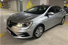 70 - 2025 Renault Megane 1.3 TCe Touch 