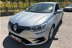 74 - 2025 Renault Megane 1.3 TCe Touch 
