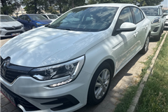 90 - 2025 Renault Megane 1.3 TCe Touch 