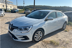 102 - 2025 Renault Megane 1.3 TCe Touch 