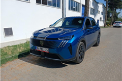 101 - 2025 Peugeot 3008 1.2 Hybrid Allure 