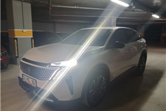 91 - 2025 Peugeot 3008 1.2 Hybrid Allure 