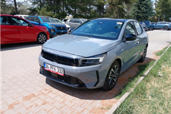 9 - 2025 Opel Corsa 1.2 GS 
