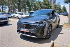 79 - 2025 Peugeot 3008 1.2 Hybrid Allure 