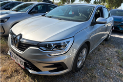 37 - 2025 Renault Megane 1.3 TCe Touch 