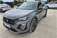 45 - 2025 Peugeot 2008  1.2 HYBRID ALLURE 