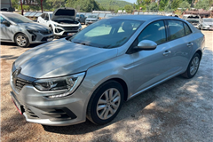 49 - 2025 Renault Megane 1.3 TCe Touch 