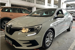 186 - 2025 Renault Megane 1.3 TCe Touch 