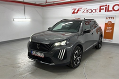 71 - 2025 Peugeot 2008  1.2 HYBRID ALLURE 