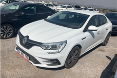 2 - 2023 Renault Megane 1.3 TCe Touch 