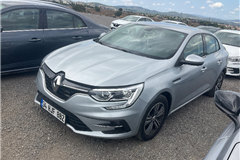 3 - 2023 Renault Megane 1.3 TCe Touch 