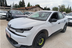 6 - 2025 Citroen C4 X 1.2 PURETECH YOU