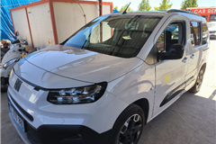52 - 2024 Fiat E-DOBLO