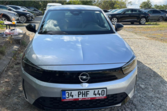 2 - 2025 Opel Corsa 1.2 Edition 