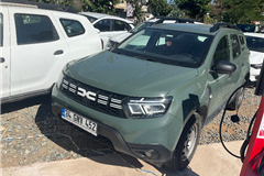 4 - 2023 Dacia Duster 1.3 Tce Essential 