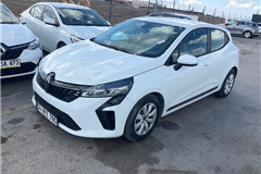 7 - 2023 Renault Clio 1.0 TCe Equilibre 