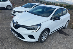 10 - 2023 Renault Clio 1.0 TCe Joy 