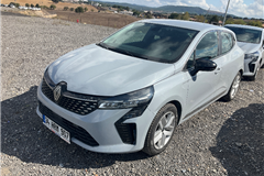 4 - 2023 Renault Clio 1.0 TCe EVOLUTION  