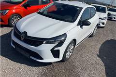1 - 2023 Renault Clio 1.0 TCe Equilibre 
