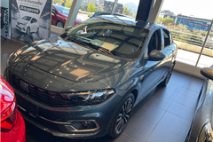 2 - 2024 Fiat Egea 1.5 T4 Hibrit Lounge 