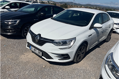 6 - 2023 Renault Megane 1.3 TCe Touch 