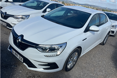 30 - 2023 Renault Megane 1.3 TCe Joy 
