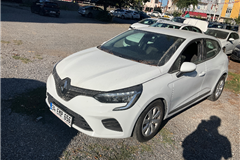 3 - 2021 Renault Clio 1.0 SCe Joy 