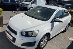 10 - 2013 Chevrolet Aveo 1.4 LT 