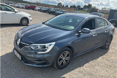 38 - 2023 Renault Megane 1.3 TCe Touch 