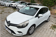 37 - 2019 Renault Clio 1.5 dCi Joy 