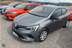 6 - 2023 Renault Clio 1.0 TCe Joy 