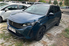 32 - 2022 Peugeot 5008 1.5 BlueHDI GT 