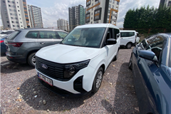 106 - 2026 Ford Tourneo Courier 1.0 DELUXE 