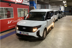 95 - 2026 Ford Tourneo Courier 1.0 DELUXE 