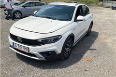 17 - 2023 Fiat Egea Cross 1.6 Multijet Lounge 