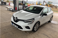10 - 2023 Renault Clio 1.0 TCe Touch 