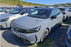 4 - 2025 Opel Corsa 1.2 GS 1.2