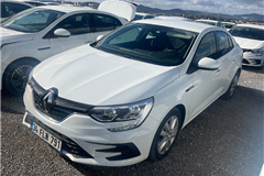 8 - 2021 Renault Megane 1.5 Blue DCI Joy 