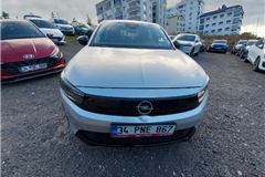 9 - 2026 Opel Corsa 1.2 Edition 