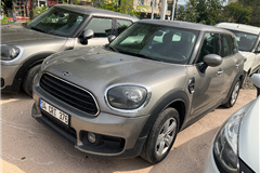26 - 2020 Mini Cooper Countryman 1.5 D One Classic 