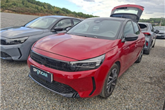 2 - 2025 Opel Corsa GS