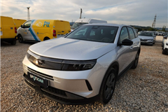 12 - 2026 Opel Grandland  1.2 HYBRID EDITION 