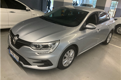 64 - 2024 Renault Megane 1.3 TCe Joy 140HP