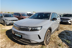 7 - 2026 Opel Grandland  1.2 HYBRID EDITION 
