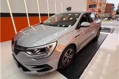 3 - 2023 Renault Megane 1.3 TCe Touch 