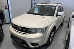 10 - 2014 Fiat Freemont 2.0 Multijet Lounge 