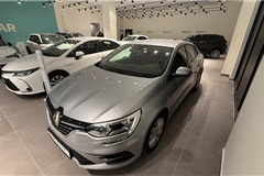 21 - 2024 Renault Megane 1.3 TCe Joy Comfort 